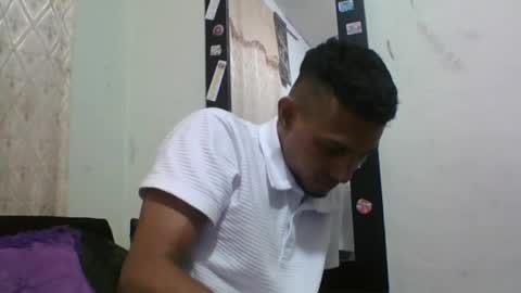 Snapshot of sexyleon69 chatting on April 27, 2026, 9:40 am Sexy leon online show from April 27, 2026, 9:40 am