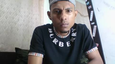 Snapshot of sexyleon69 chatting on April 28, 2026, 7:24 am Sexy leon online show from April 28, 2026, 7:24 am