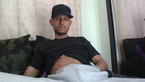 Snapshot of sexyleon69 chatting on June 5, 2026, 9:42 pm Sexy leon online show from June 5, 2026, 9:42 pm