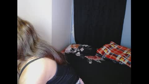Snapshot of sexyloba_ chatting on January 1, 2025, 2:30 am sexyloba  independent model online show from January 1, 2025, 2:30 am