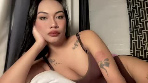 maxine online show from May 18, 2026, 5:41 pm