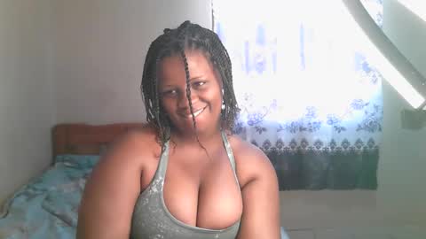 Snapshot of sexylucy33 chatting on February 7, 2026, 9:46 am sexylucy33 online show from February 7, 2026, 9:46 am