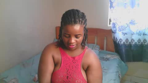 Snapshot of sexylucy33 chatting on February 14, 2026, 8:44 am sexylucy33 online show from February 14, 2026, 8:44 am