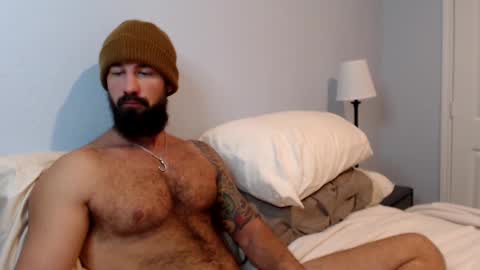 Snapshot of sexymanmk26 chatting on December 17, 2024, 2:22 pm lets go private im ready to play pvt cum online show from December 17, 2024, 2:22 pm