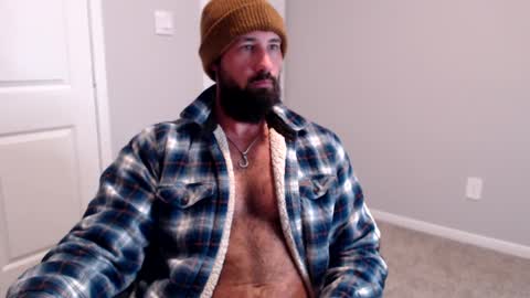 Snapshot of sexymanmk26 chatting on December 21, 2024, 1:32 pm lets go private im ready to play pvt cum online show from December 21, 2024, 1:32 pm
