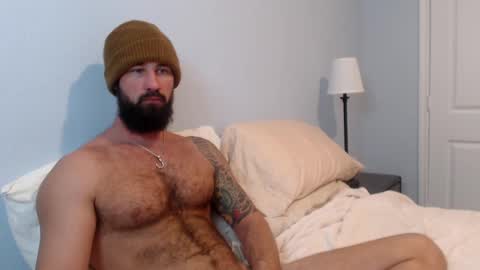 Snapshot of sexymanmk26 chatting on January 6, 2025, 1:52 pm lets go private im ready to play pvt cum online show from January 6, 2025, 1:52 pm