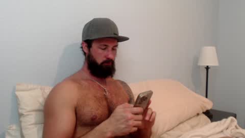 Snapshot of sexymanmk26 chatting on January 23, 2025, 2:50 pm lets go private im ready to play pvt cum online show from January 23, 2025, 2:50 pm