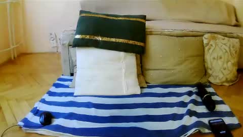 Squirty Maya Gold online show from June 26, 2026, 1:37 pm