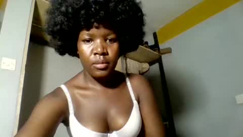 Snapshot of sexymelanin001 chatting on October 4, 2025, 7:01 pm sexymelanin001 online show from October 4, 2025, 7:01 pm