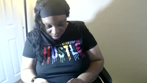 SexyMona online show from April 17, 2026, 10:40 am