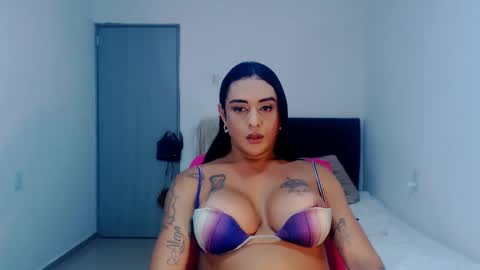 Natalia Duran online show from March 9, 2025, 1:04 am