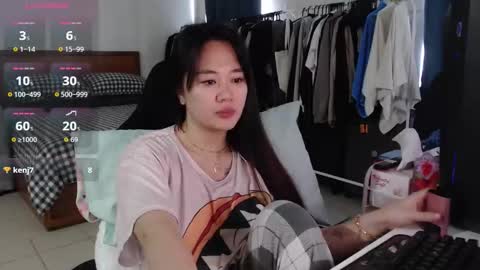 sexypenguin13 online show from January 14, 2026, 8:20 am