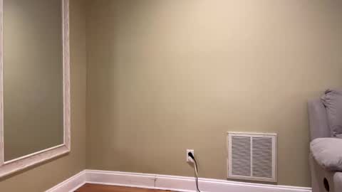 Sexypiglet2728 online show from December 29, 2024, 2:49 am