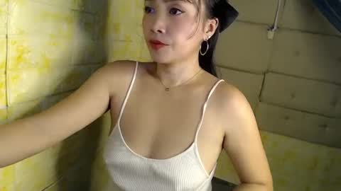 Snapshot of sexypinaymiya chatting on February 24, 2025, 3:33 am Miyah online show from February 24, 2025, 3:33 am