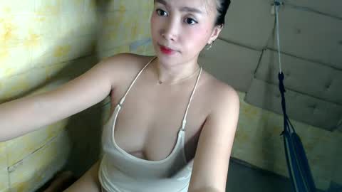 Snapshot of sexypinaymiya chatting on March 7, 2025, 6:35 am Miyah online show from March 7, 2025, 6:35 am