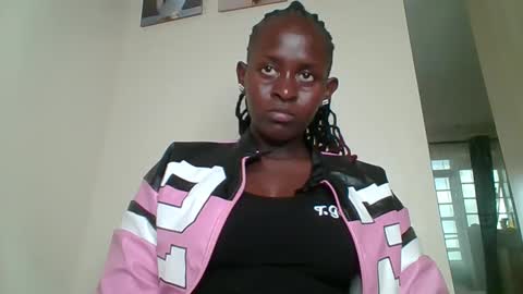 sexyreddebony online show from December 15, 2024, 10:28 am