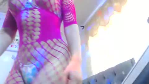 Snapshot of sexysafiravenus chatting on January 3, 2025, 5:10 pm Venus Independent Model online show from January 3, 2025, 5:10 pm