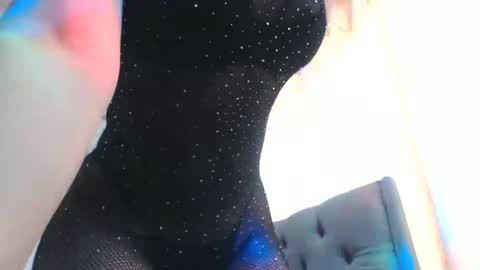 Snapshot of sexysafiravenus chatting on September 17, 2025, 6:09 pm Venus Independent Model online show from September 17, 2025, 6:09 pm