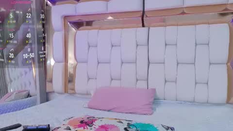 Kendall online show from December 19, 2025, 12:12 pm