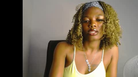 Snapshot of sexyslim_ebony chatting on February 17, 2026, 7:09 pm Darkskinned Rae online show from February 17, 2026, 7:09 pm
