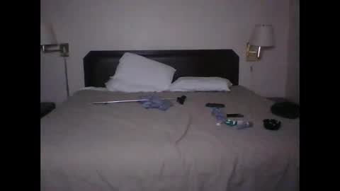 Smooth bi guy online show from December 7, 2024, 7:38 am