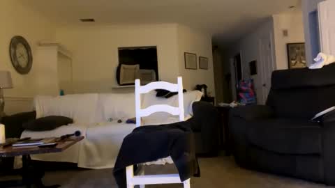 Smooth bi guy online show from March 17, 2026, 7:44 am