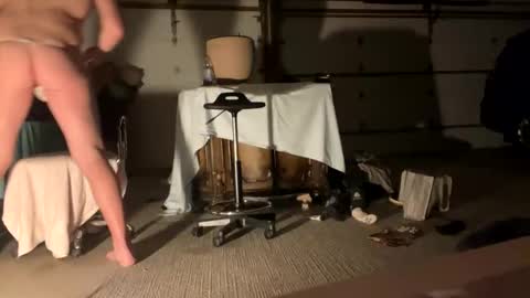 Smooth bi guy online show from April 3, 2026, 9:29 am