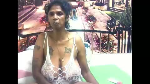 Snapshot of sexyva4u2luv chatting on February 12, 2025, 5:48 pm sexyva4u2luv online show from February 12, 2025, 5:48 pm