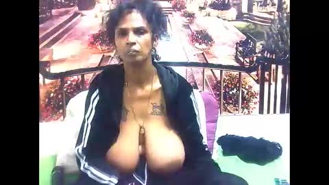 Snapshot of sexyva4u2luv chatting on February 15, 2025, 9:16 am sexyva4u2luv online show from February 15, 2025, 9:16 am