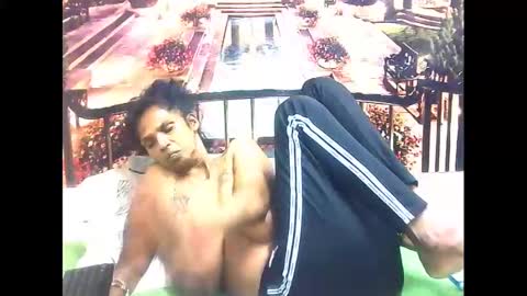 Snapshot of sexyva4u2luv chatting on February 15, 2025, 12:22 pm sexyva4u2luv online show from February 15, 2025, 12:22 pm