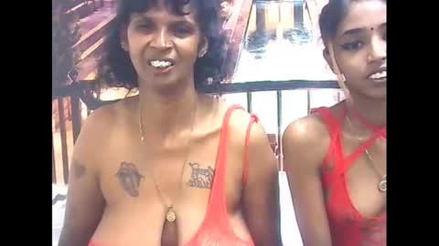 Snapshot of sexyva4u2luv chatting on February 18, 2025, 12:17 pm sexyva4u2luv online show from February 18, 2025, 12:17 pm