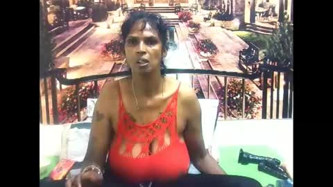 Snapshot of sexyva4u2luv chatting on February 19, 2025, 9:28 am sexyva4u2luv online show from February 19, 2025, 9:28 am