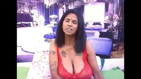 sexyva4u2luv online show from November 7, 2025, 7:47 pm