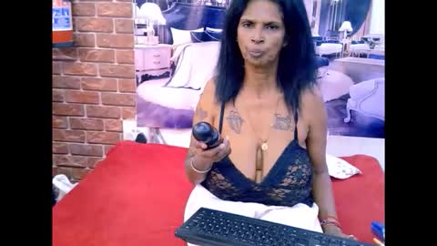 sexyva4u2luv online show from March 19, 2026, 9:57 am