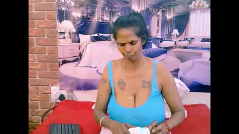 sexyva4u2luv online show from March 31, 2026, 6:52 pm