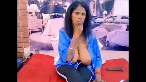 Snapshot of sexyva4u2luv chatting on April 25, 2026, 12:46 am sexyva4u2luv online show from April 25, 2026, 12:46 am