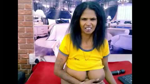 Snapshot of sexyva4u2luv chatting on May 18, 2026, 6:25 pm sexyva4u2luv online show from May 18, 2026, 6:25 pm