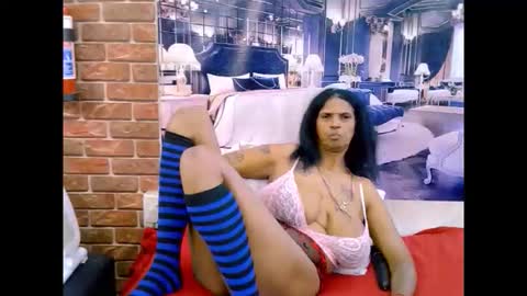 Snapshot of sexyva4u2luv chatting on May 26, 2026, 5:58 am sexyva4u2luv online show from May 26, 2026, 5:58 am