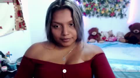 sexyvaldiry online show from February 4, 2025, 6:27 pm