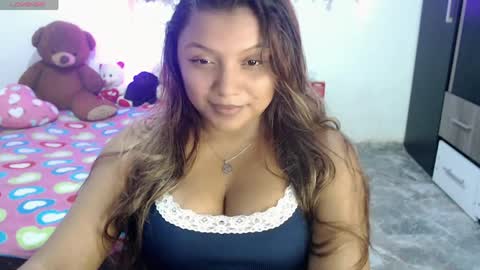 sexyvaldiry online show from April 25, 2026, 12:35 am