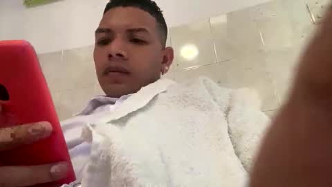 sexywhite_col online show from November 3, 2025, 5:58 pm