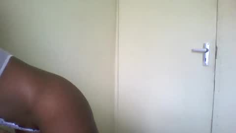 Snapshot of sexyy_tiny chatting on March 25, 2026, 8:09 am Mel online show from March 25, 2026, 8:09 am