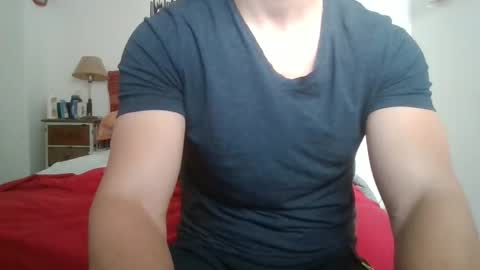 sexyyphilip online show from October 15, 2025, 2:06 pm