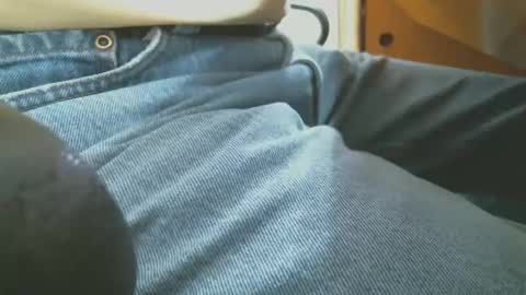 Snapshot of sflgentlman chatting on January 21, 2025, 9:25 pm Bruce online show from January 21, 2025, 9:25 pm