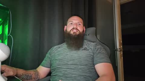Snapshot of sflmarriedguy chatting on January 4, 2025, 12:59 am SouthFloridaStr8guy online show from January 4, 2025, 12:59 am