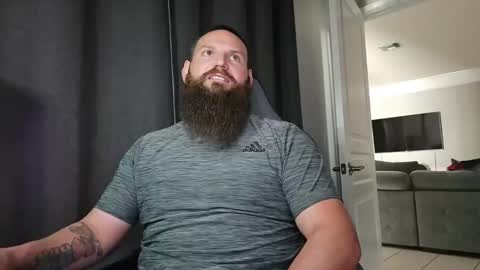 Snapshot of sflmarriedguy chatting on February 10, 2025, 4:47 pm SouthFloridaStr8guy online show from February 10, 2025, 4:47 pm