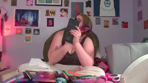 sglily111 online show from February 5, 2026, 7:40 pm