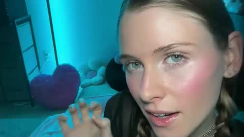 shadebabe online show from May 30, 2026, 8:22 am