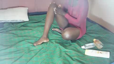 shadow_luxe online show from April 15, 2026, 9:38 am