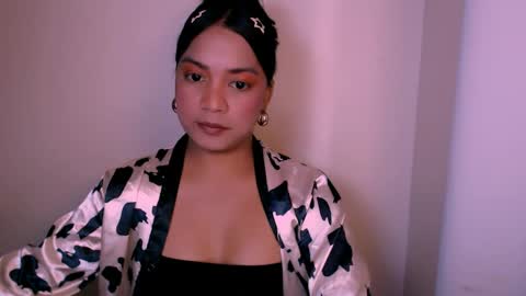 shadowseductress online show from April 17, 2026, 2:03 am